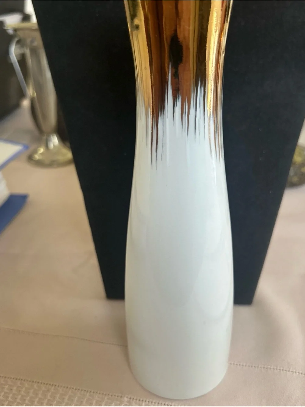 The Unbranded Brand sleek white